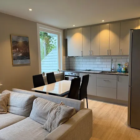 Modern With Free Parking برغن