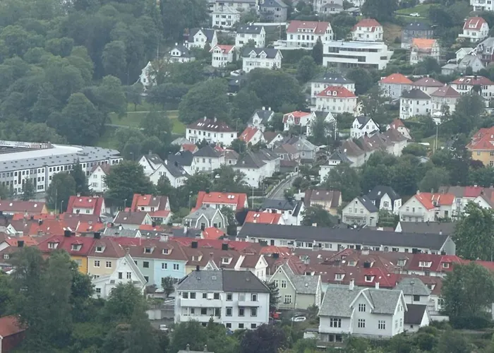 Modern With Free Parking * Bergen